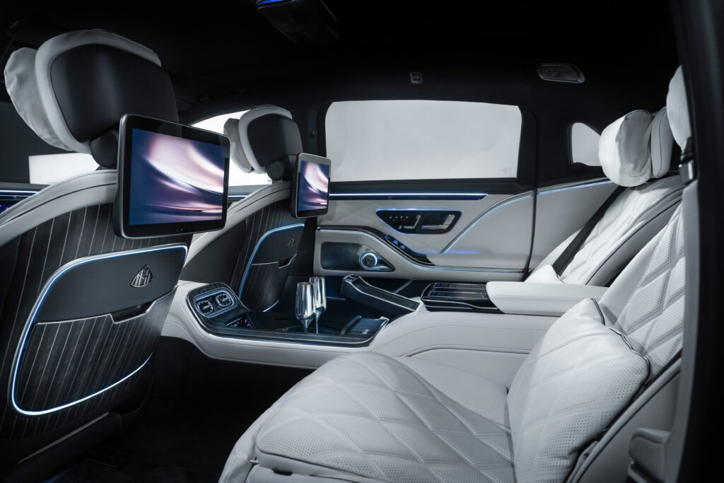 The new Mercedes-Maybach S-Class, 2026.
Mercedes-Maybach S 580 Night Series
Exterior in obsidian black metallic/mojave silver metallic
Interior in MANUFAKTUR deep white/black pearl