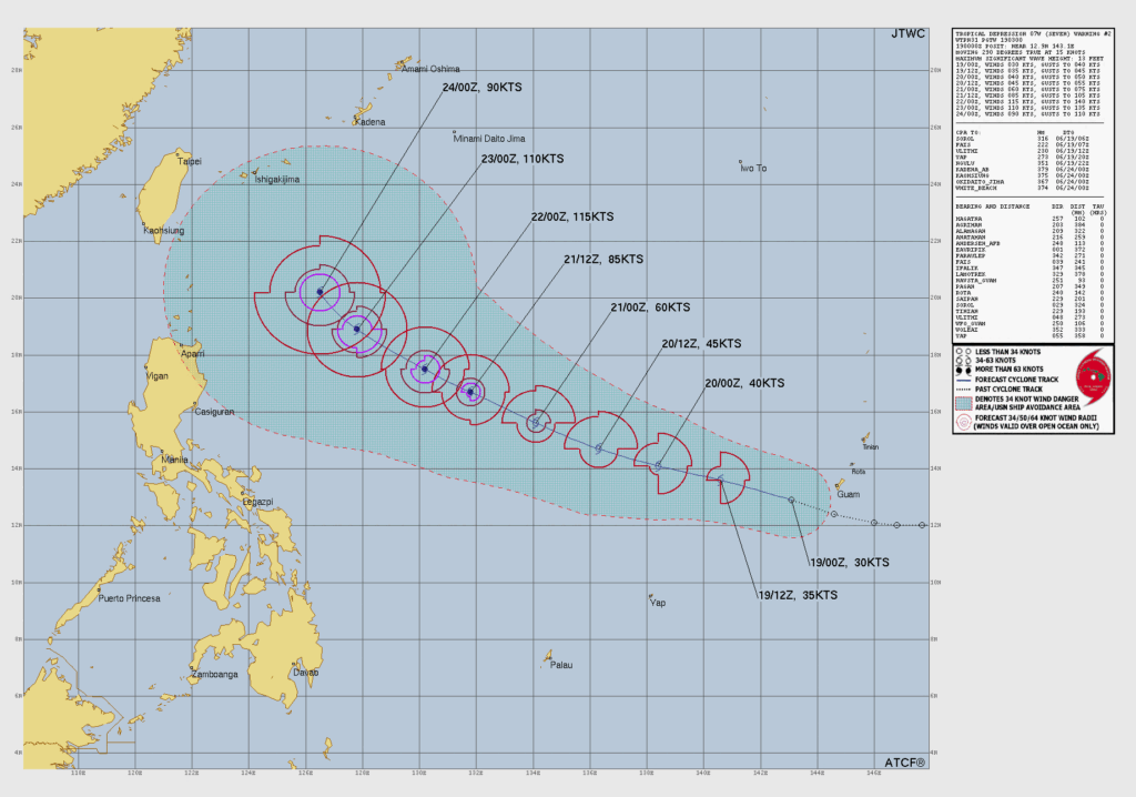 米軍合同台風警報センター(JTWC)が発表した熱帯低気圧07W(台風7号の卵)の進路予想図。マリアナ諸島から西北西に進み、沖縄・先島諸島方面へ向かう予測ルートと、6時間ごとの最大風速(ノット)の推移が示されている。
